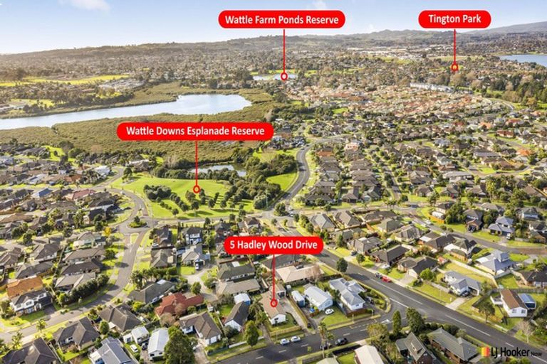 Photo of property in 5 Hadley Wood Drive, Wattle Downs, Auckland, 2103