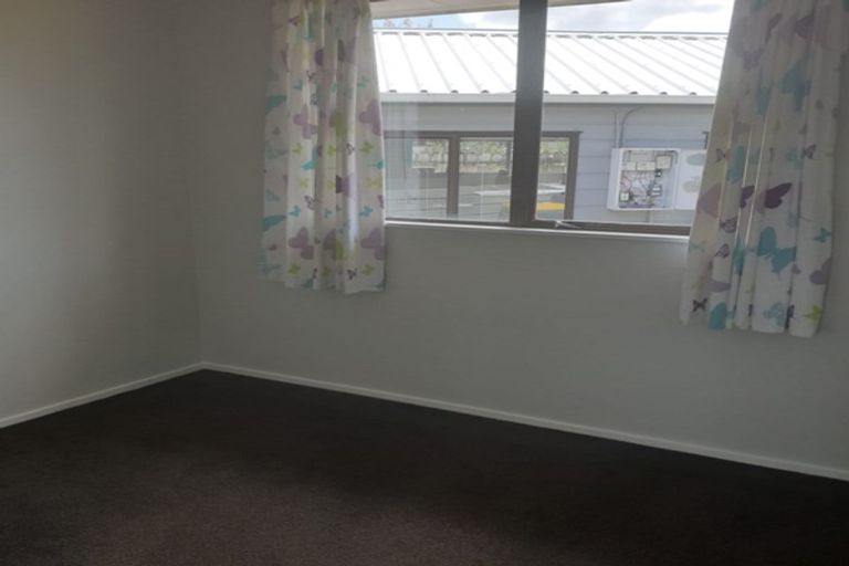 Photo of property in 14b Sandspit Road, Waiuku, 2123
