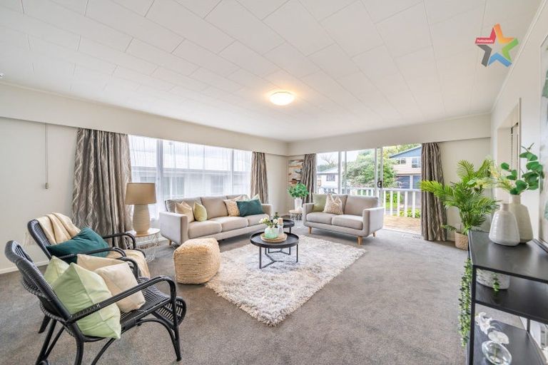 Photo of property in 8 Robson Street, Stokes Valley, Lower Hutt, 5019