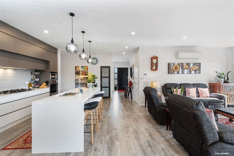 Photo of property in 58 Harbour Crest Drive, Waiuku, 2123