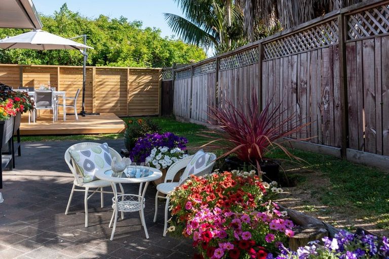 Photo of property in 2/14 Fieldstone Court, Northpark, Auckland, 2013