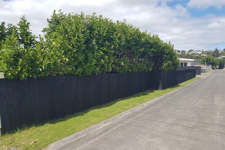 Photo of property in 90 Smart Road, Glen Avon, New Plymouth, 4312