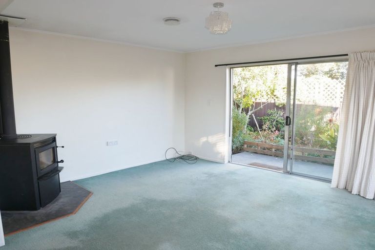 Photo of property in 2/49 Chichester Street, Woolston, Christchurch, 8023