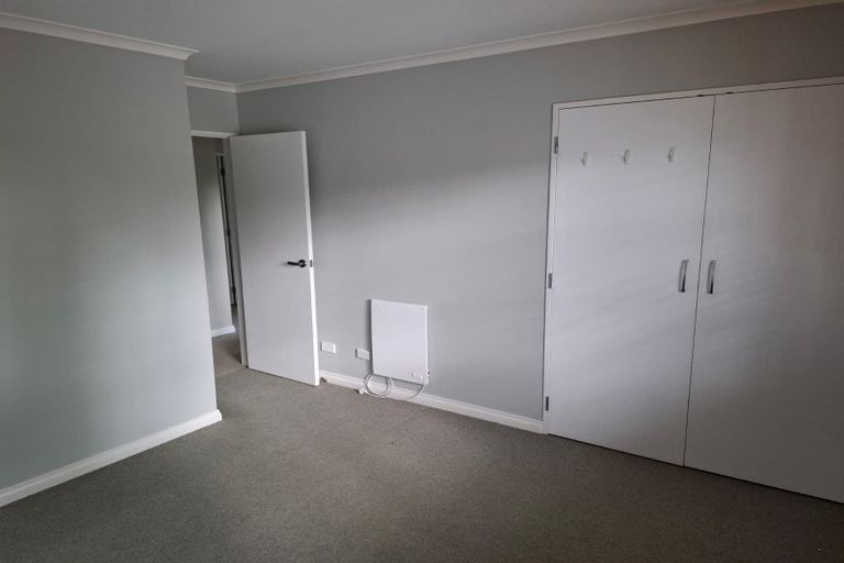 Photo of property in 5 Ross Grove, Paraparaumu, 5032