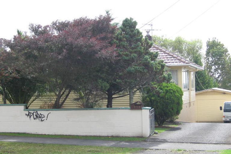 Photo of property in 213 Sturges Road, Henderson, Auckland, 0612