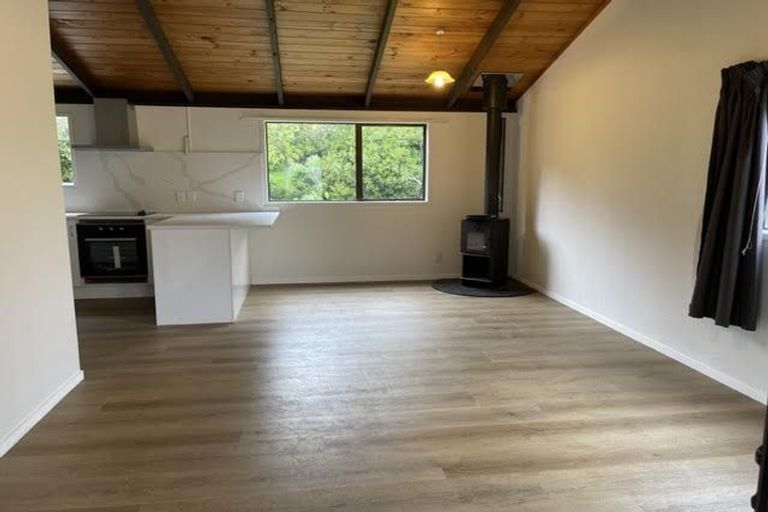 Photo of property in 283 Old North Road, Kumeu, 0892