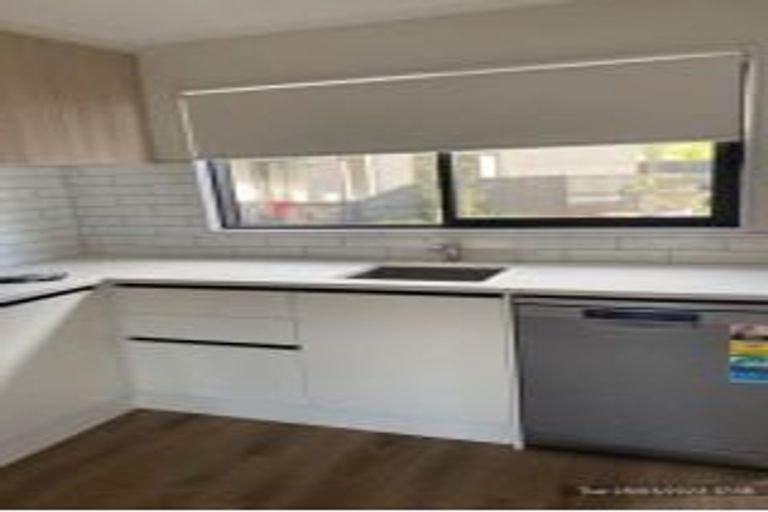 Photo of property in 18 Whai Hua Lane, Mangere Bridge, Auckland, 2022