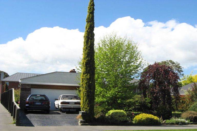 Photo of property in 14 Westburn Terrace, Burnside, Christchurch, 8041