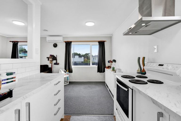 Photo of property in 6 Camellia Avenue, Bell Block, New Plymouth, 4312