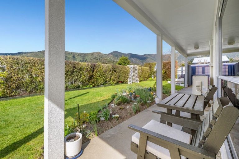 Photo of property in 26 Ranui Street, Waikawa, Picton, 7220