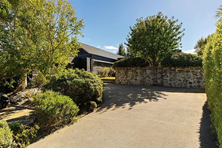 Photo of property in 8 Bretby Court, Jacks Point, Queenstown, 9371