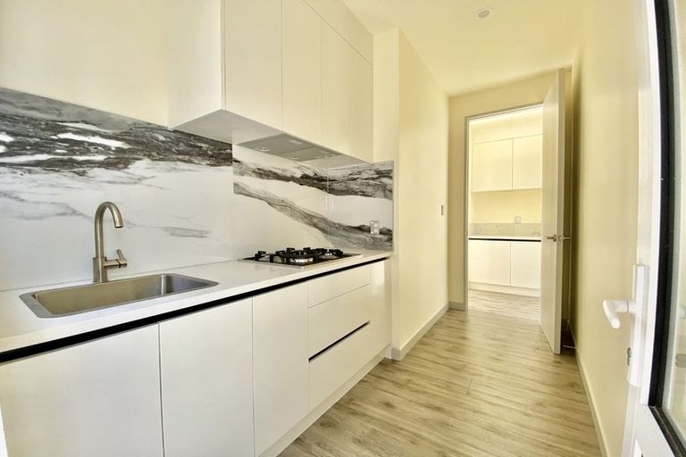 Photo of property in 47 Donegal Park Drive, Flat Bush, Auckland, 2019