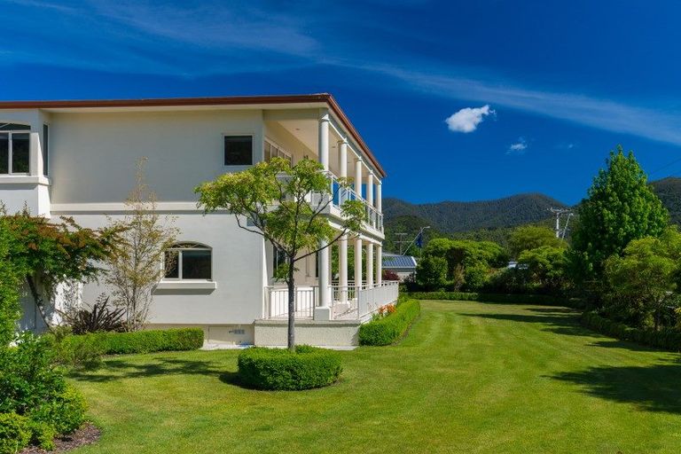 Photo of property in 97 Main Road, Havelock, 7100