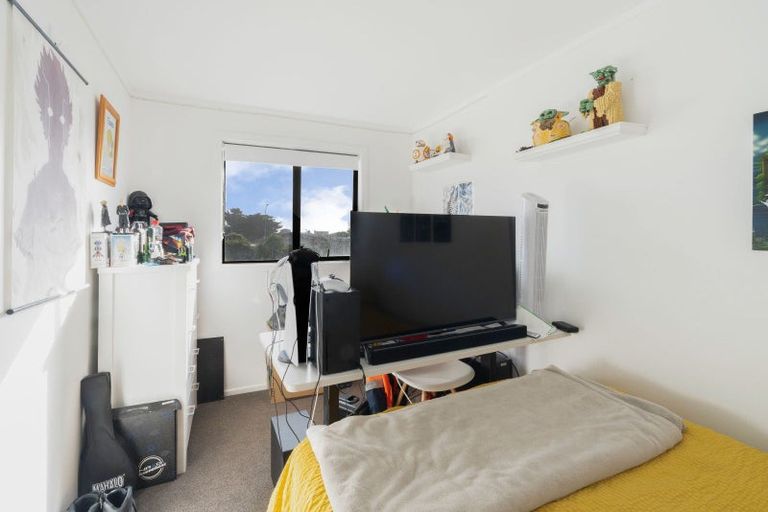 Photo of property in 64 Kahukura Avenue, Waitarere Beach, Levin, 5510