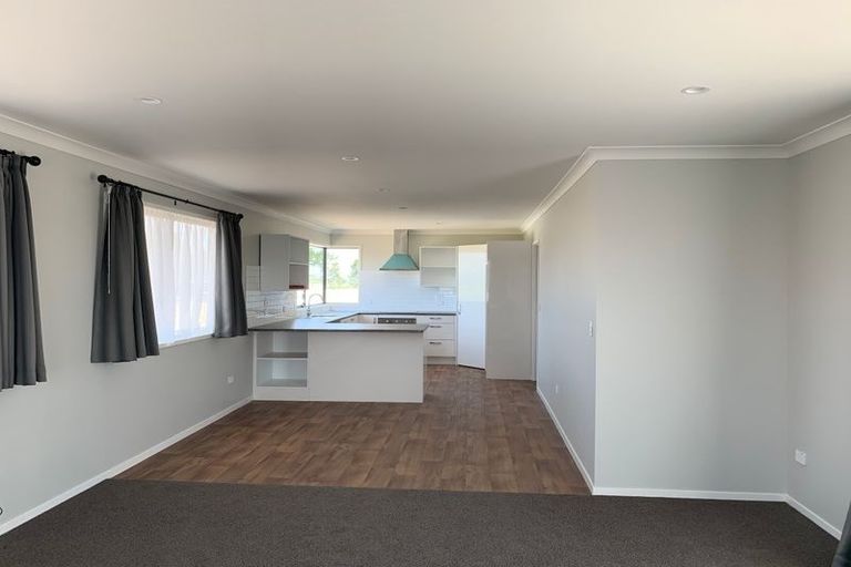 Photo of property in 2 Naho Place, Meremere, Mercer, 2474