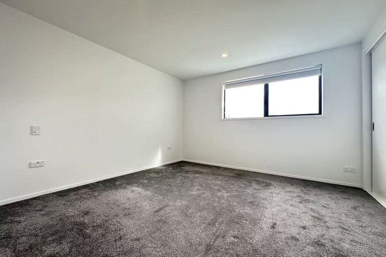 Photo of property in 1a Hamurana Place, Te Atatu Peninsula, Auckland, 0610