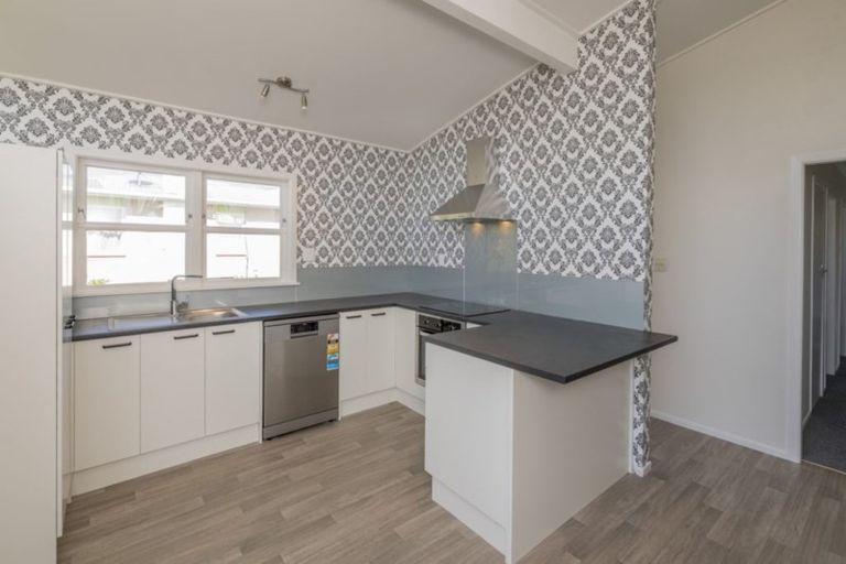 Photo of property in 4 Weld Street, Levin, 5510