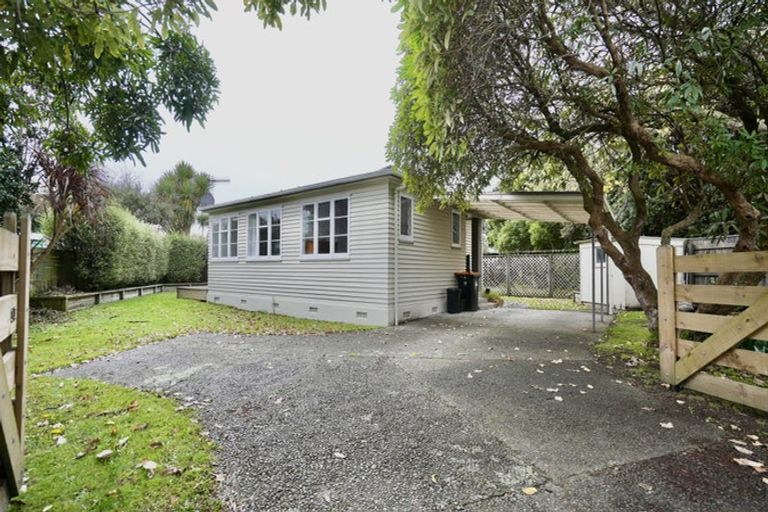 Photo of property in 6 Nathan Place, West End, Palmerston North, 4412