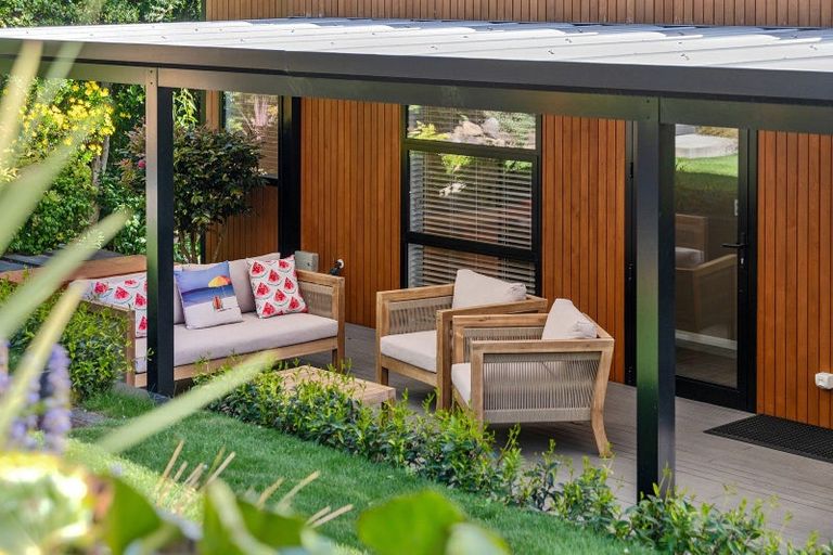 Photo of property in 11 Janice Place, Mount Pleasant, Christchurch, 8081