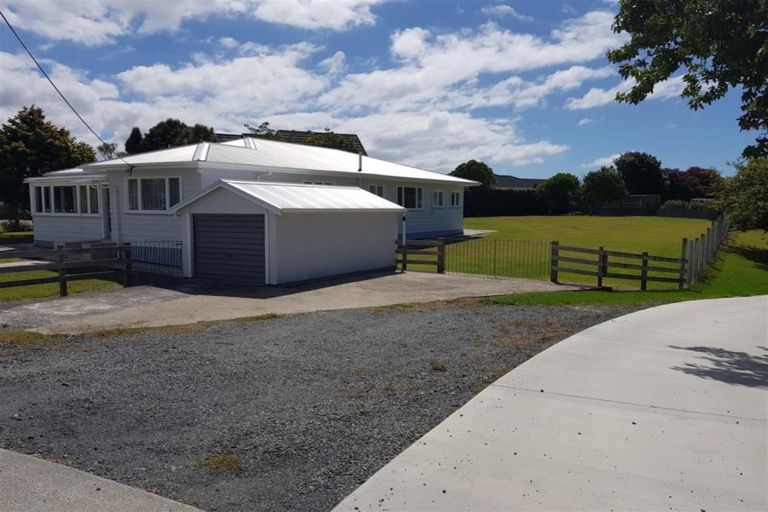 Photo of property in 1 Shoemaker Road, Waipu, 0510