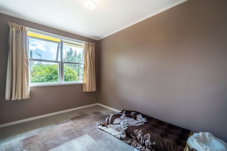 Photo of property in 21 Japonica Drive, Beach Haven, Auckland, 0626