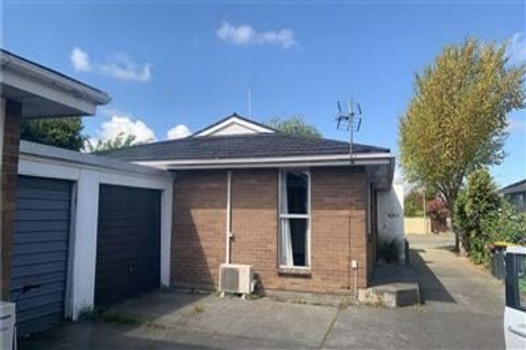 Photo of property in 2/94 Peverel Street, Riccarton, Christchurch, 8041