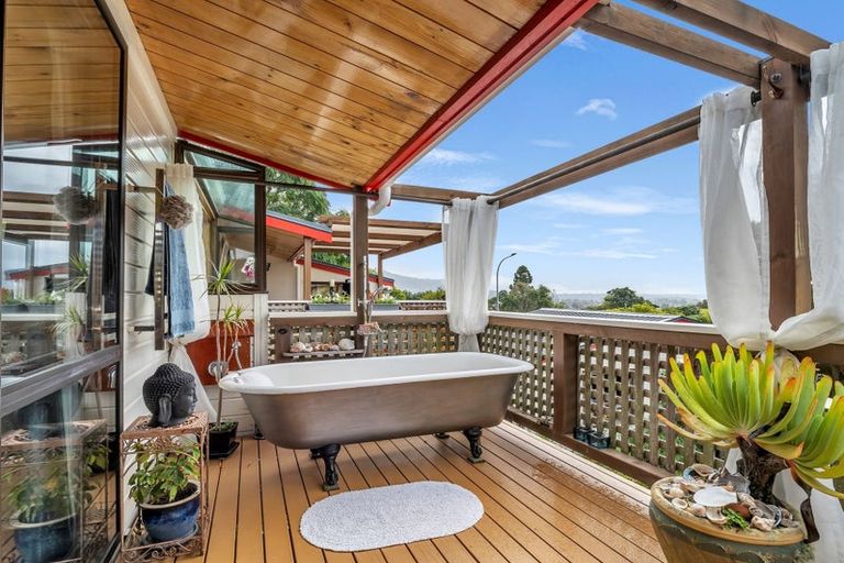 Photo of property in 20 Raniera Place, Springfield, Rotorua, 3015