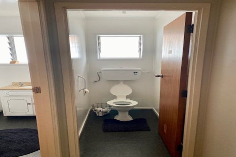 Photo of property in 1/83 Flanshaw Road, Te Atatu South, Auckland, 0610