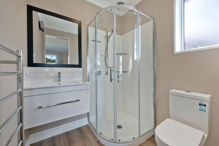 Photo of property in 14 Little Gem Road, Hornby, Christchurch, 8025