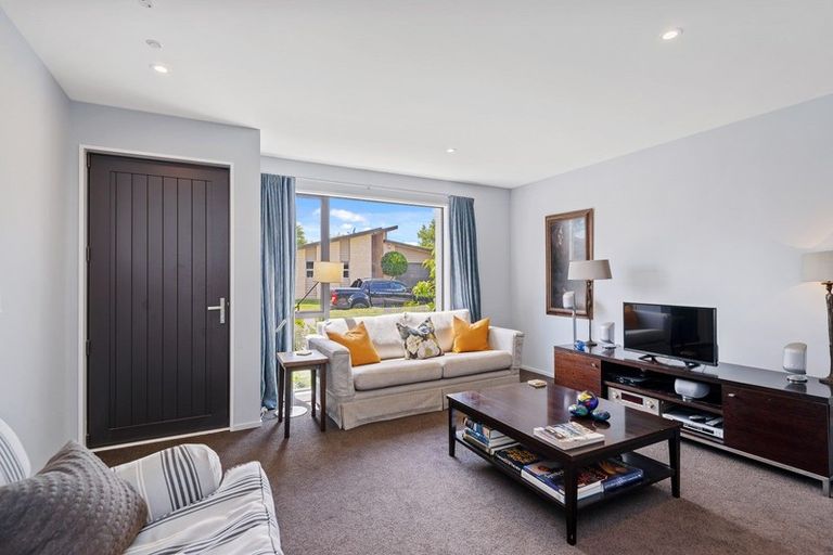 Photo of property in 8 Dave Jamieson Lane, Hillmorton, Christchurch, 8024