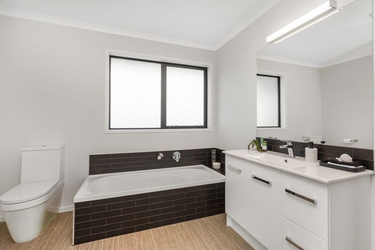 Photo of property in 8c East Ridge Grove, Newstead, Hamilton, 3286