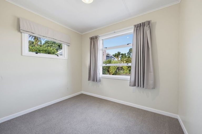 Photo of property in 71 Ngamotu Road, Spotswood, New Plymouth, 4310