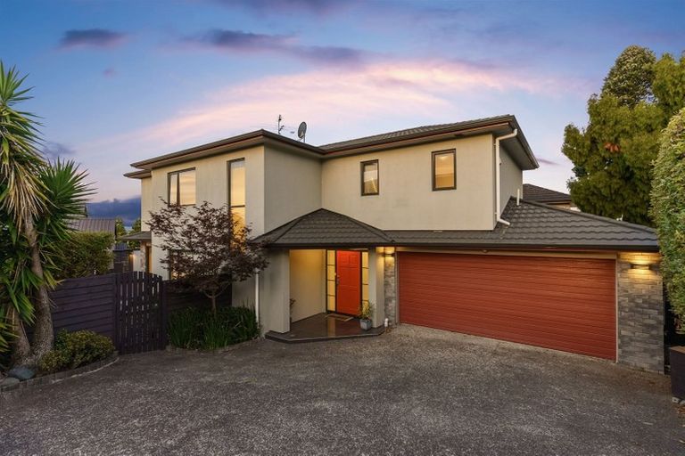 Photo of property in 138a Luckens Road, West Harbour, Auckland, 0618