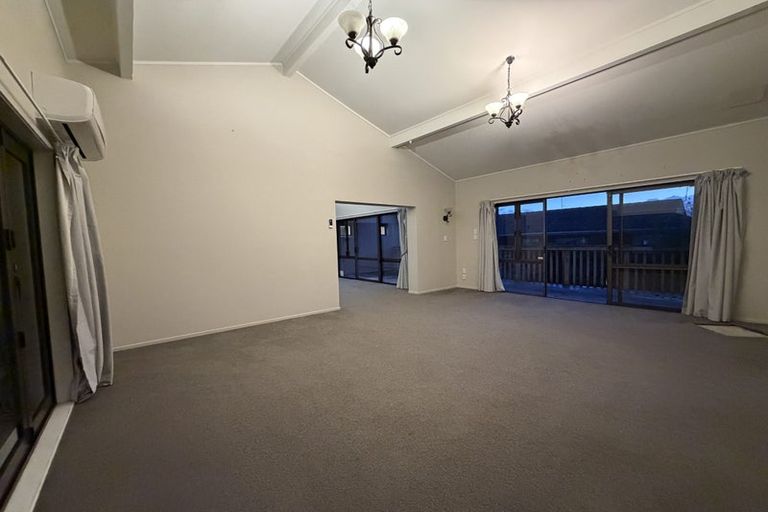 Photo of property in 113 Redoubt Road, Goodwood Heights, Auckland, 2105