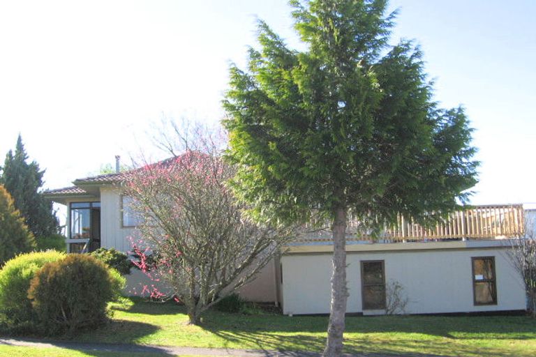 Photo of property in 1 Matipo Crescent, Pukete, Hamilton, 3200