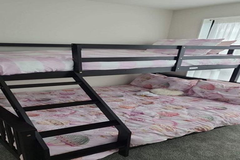 Photo of property in 117 Hutchinsons Road, Bucklands Beach, Auckland, 2014