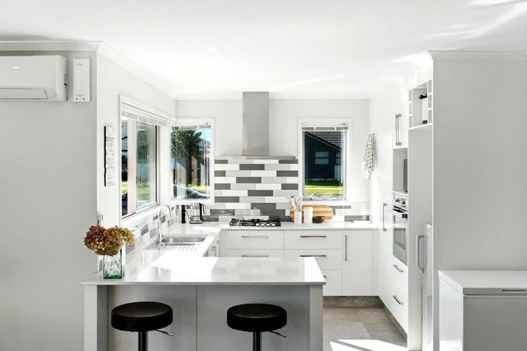 Photo of property in 196 The Boulevard, Papamoa Beach, Papamoa, 3118