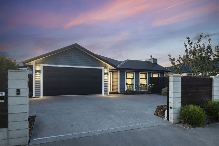 Photo of property in 219 Cavendish Road, Casebrook, Christchurch, 8051