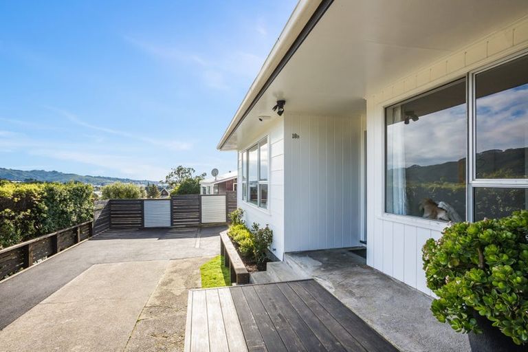 Photo of property in 18b Apple Terrace, Ranui, Porirua, 5024