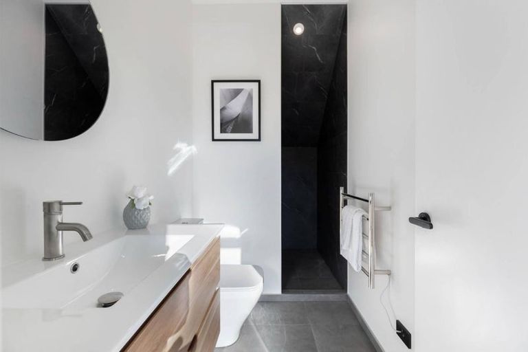 Photo of property in 7 Casterway Crescent, Jacks Point, 9371