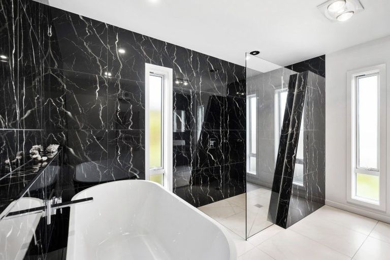 Photo of property in 17 Iona Road, Havelock North, 4130