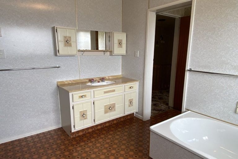 Photo of property in 22 Solway Avenue, Ilam, Christchurch, 8041