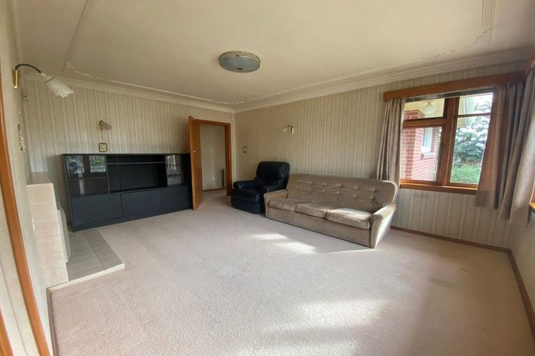 Photo of property in 16 Middlepark Road, Sockburn, Christchurch, 8042