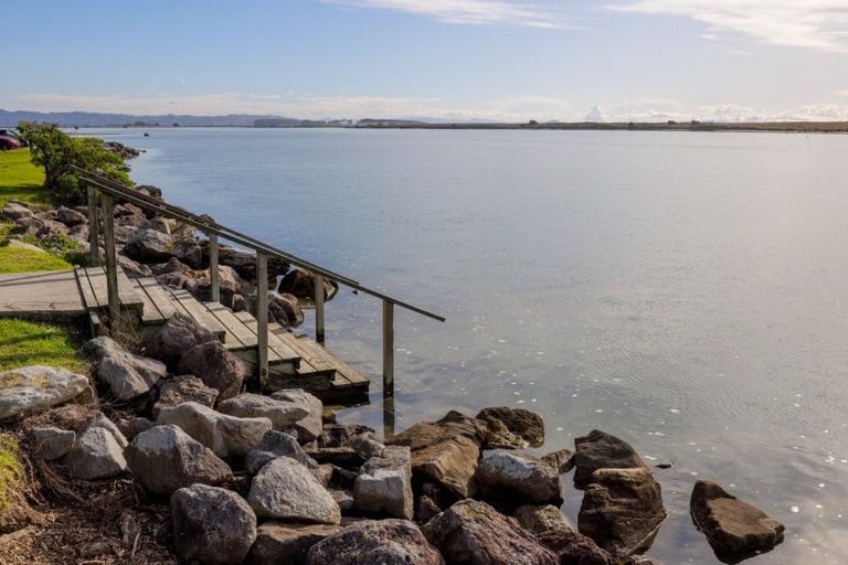 Photo of property in 16 Little Waihi Road, Maketu, Te Puke, 3189