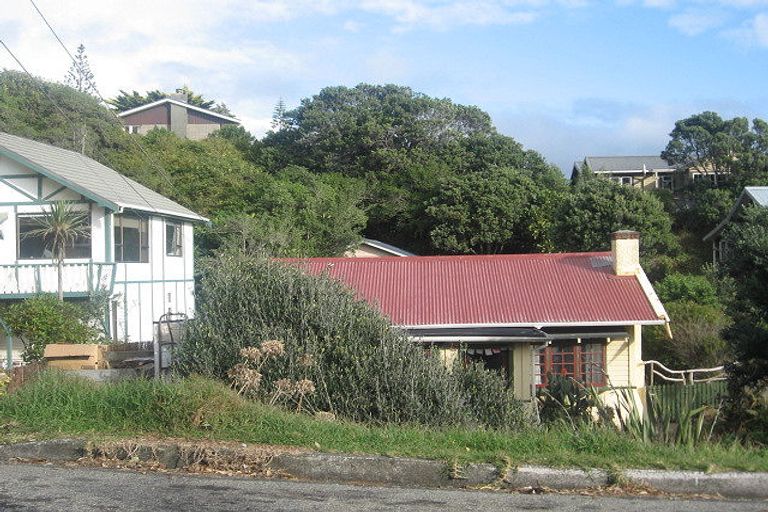 Photo of property in 8 Tangahoe Street, Paekakariki, 5034