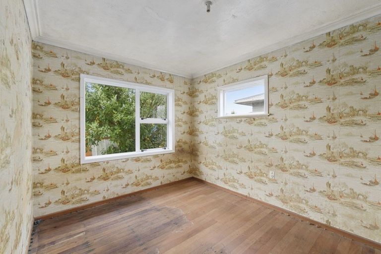 Photo of property in 14 Ferguson Street, Levin, 5510