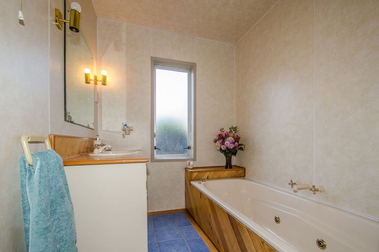 Photo of property in 33 Bernard Street, Kenmure, Dunedin, 9011