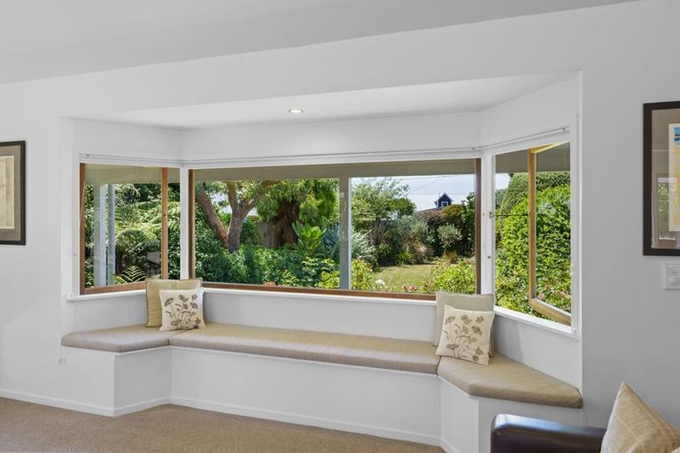 Photo of property in 16 Rauparaha Street, Waikanae Beach, Waikanae, 5036