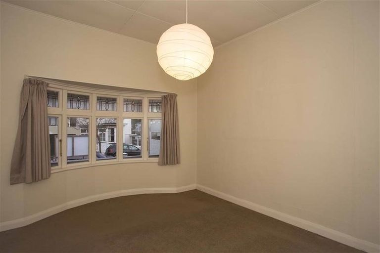 Photo of property in 33 Porritt Avenue, Mount Victoria, Wellington, 6011