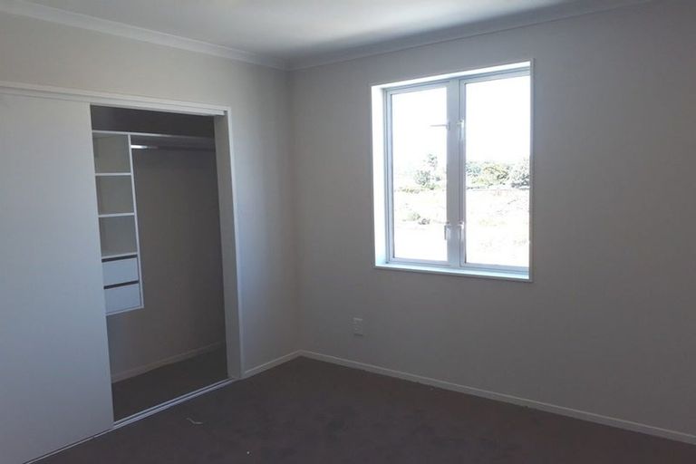 Photo of property in 30 Saddleback Crescent, Papakura, 2110